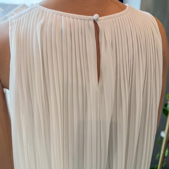 Banana Republic, White/"Snow Day" Pleated Sleeveless Mini Dress-Women’s X-Small - Picture 9 of 10